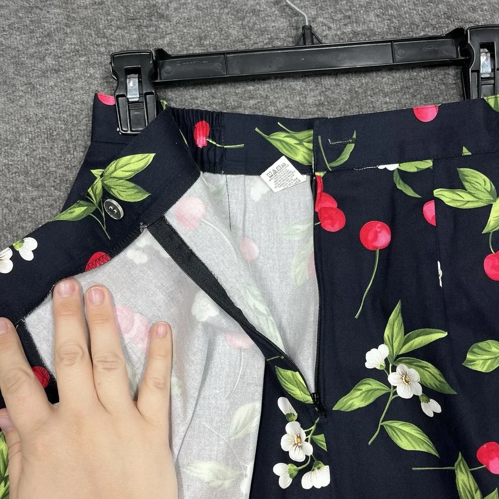 Vintage Briggs Skort Skirt Black Cherry Floral Size 8 Cotton Stretch High Rise